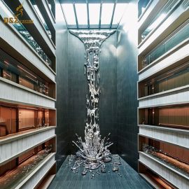 The most spectacular waterfall in Madrid has no water and is inside a hotel DZM 228