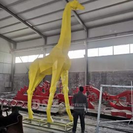 stainless steel sculpture yellow geometric life size giraffe sculpture for sale DZM 906 (1)