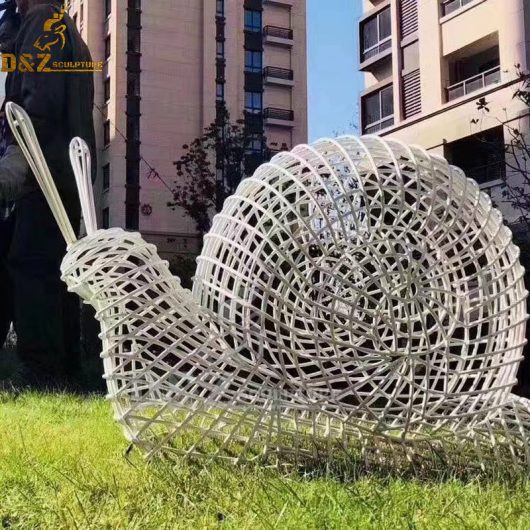 gaint metal modern garden of sculptures snail wire sculpture for garden DZM 1177