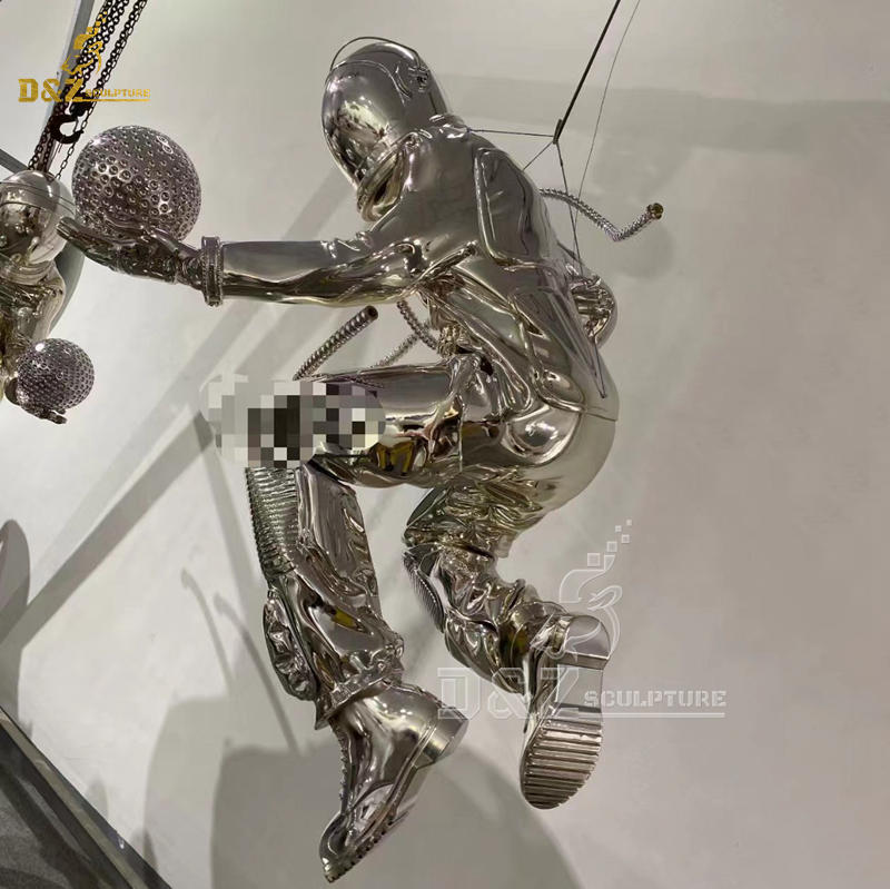 stainless steel sculpture art modern astronaut sculpture stand on a ball mirror finishing  DZM 1277