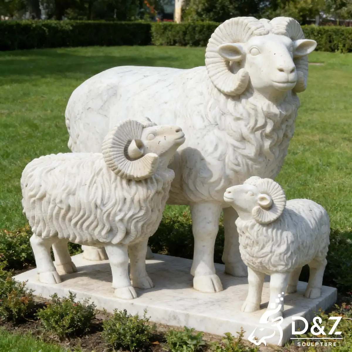 Large Outdoor Animal Statue: 20 Large Statues for Public Spaces-13