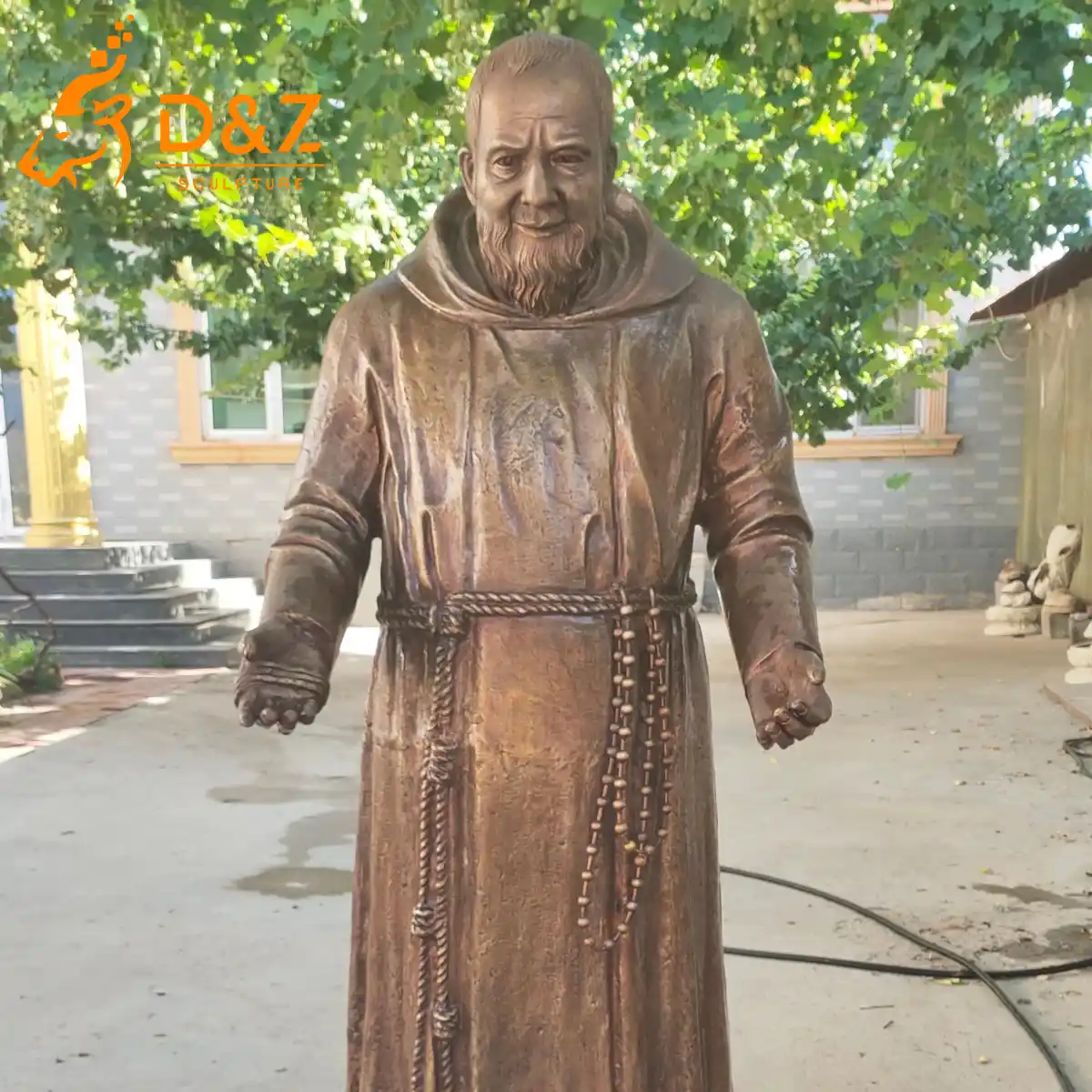 25 Sacred Outdoor Catholic Garden Statues for Faith & Blessing-22