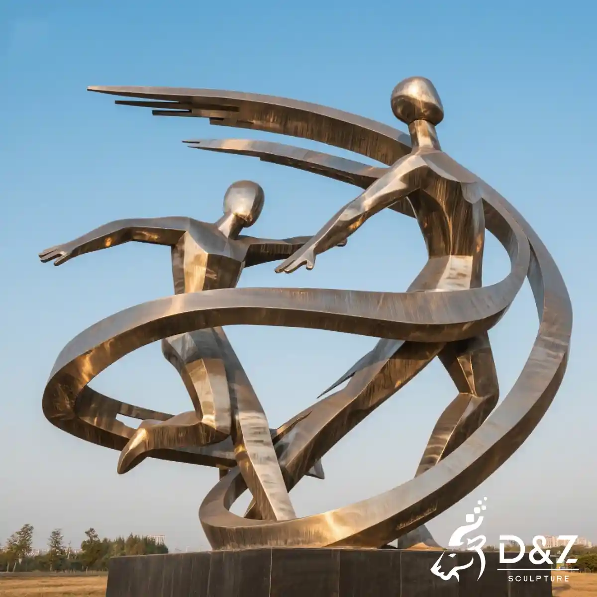 Abstract Figure Sculpture: 21 Top Designs for Public Spaces-12
